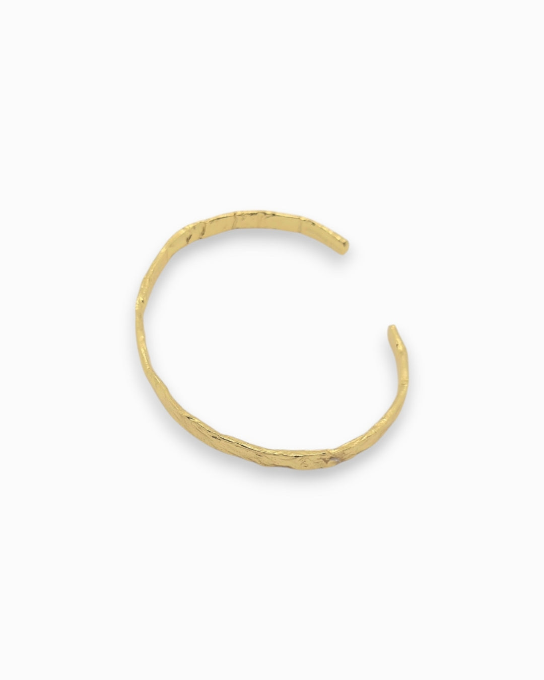18k crushed Gold bracelet on a white background