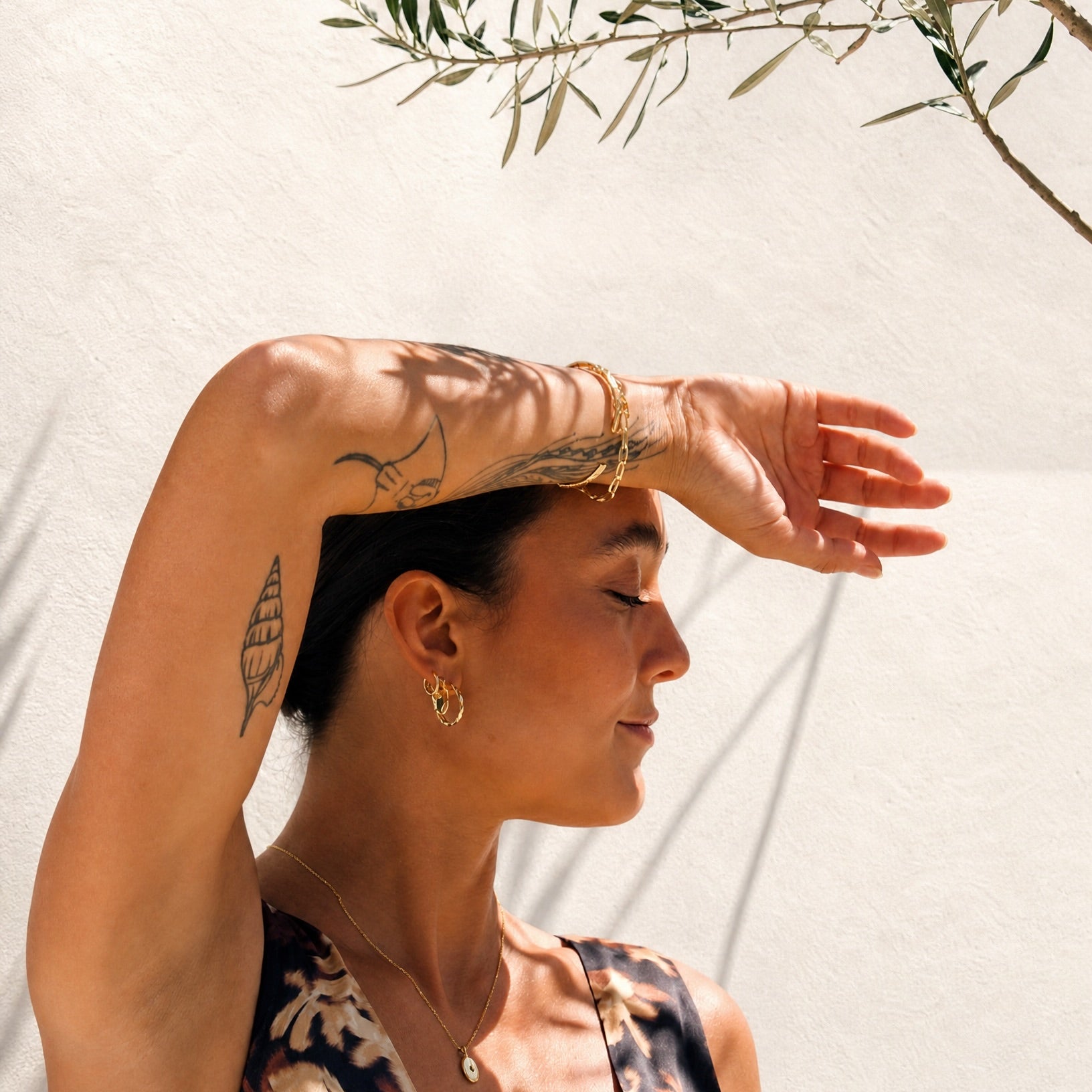 Everyday lifestyle styling of the Hunter Rose Ava demi-fine gold plated bracelet.