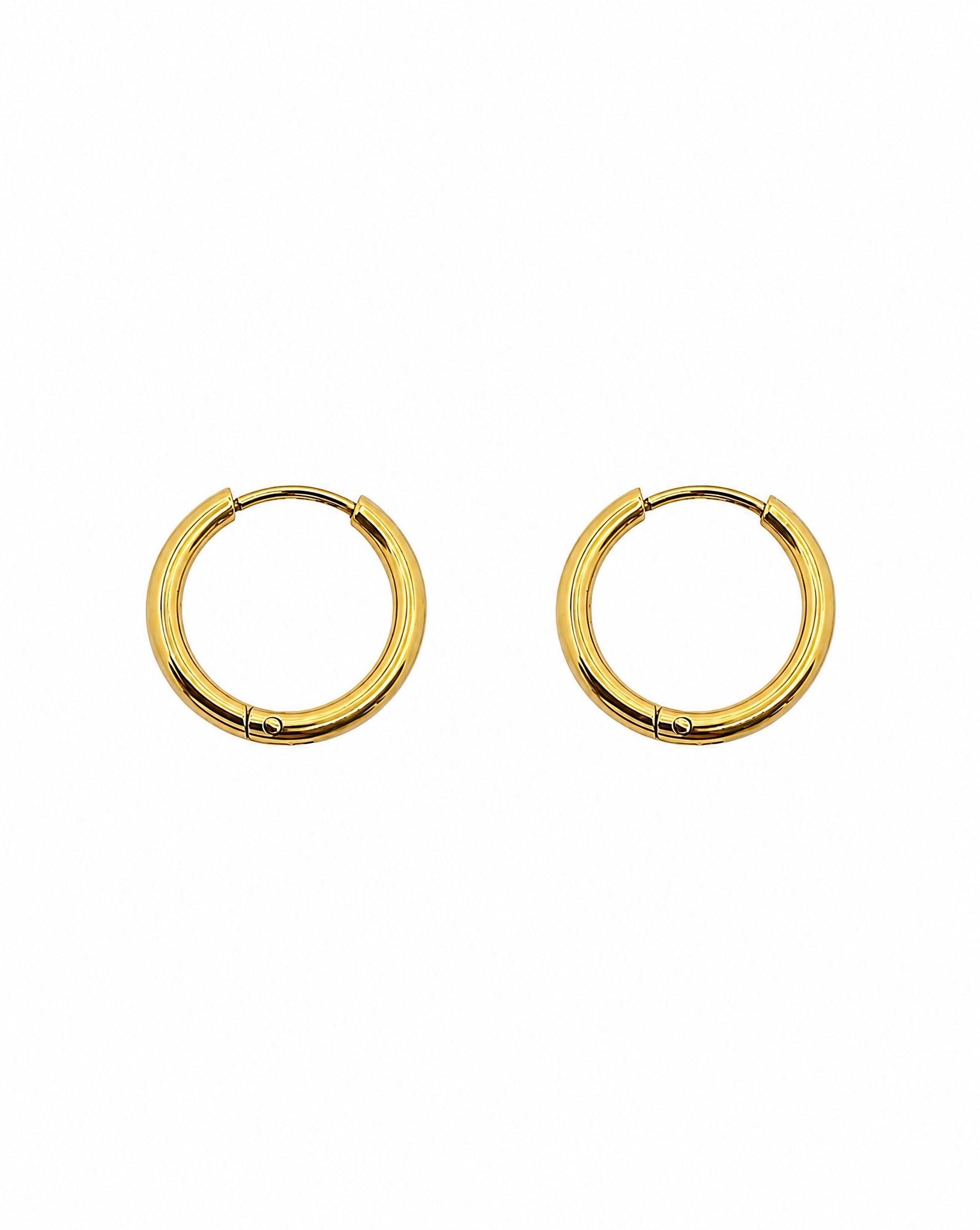 Front view of the Hunter Rose Chloe 18k gold waterproof hoop earrings